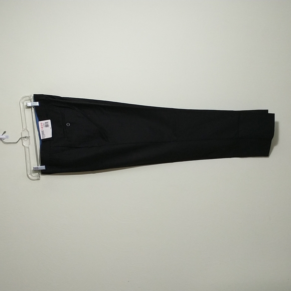 NWT IZod  Black flat front husky fit straight leg dress slacks sz 20 - Picture 9 of 13